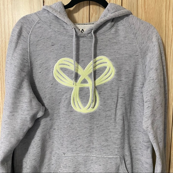 Aritzia TNA Grey cozy hoodie with logo - Picture 4 of 10